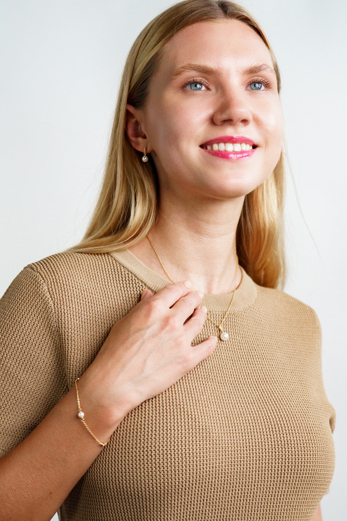 ADAGIO EFFORTLESS GLOW BAR DANGLE PEARL EARRINGS GOLD