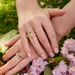 Anillo Ajustable de Piedra Preciosa Thalia: Labradorita