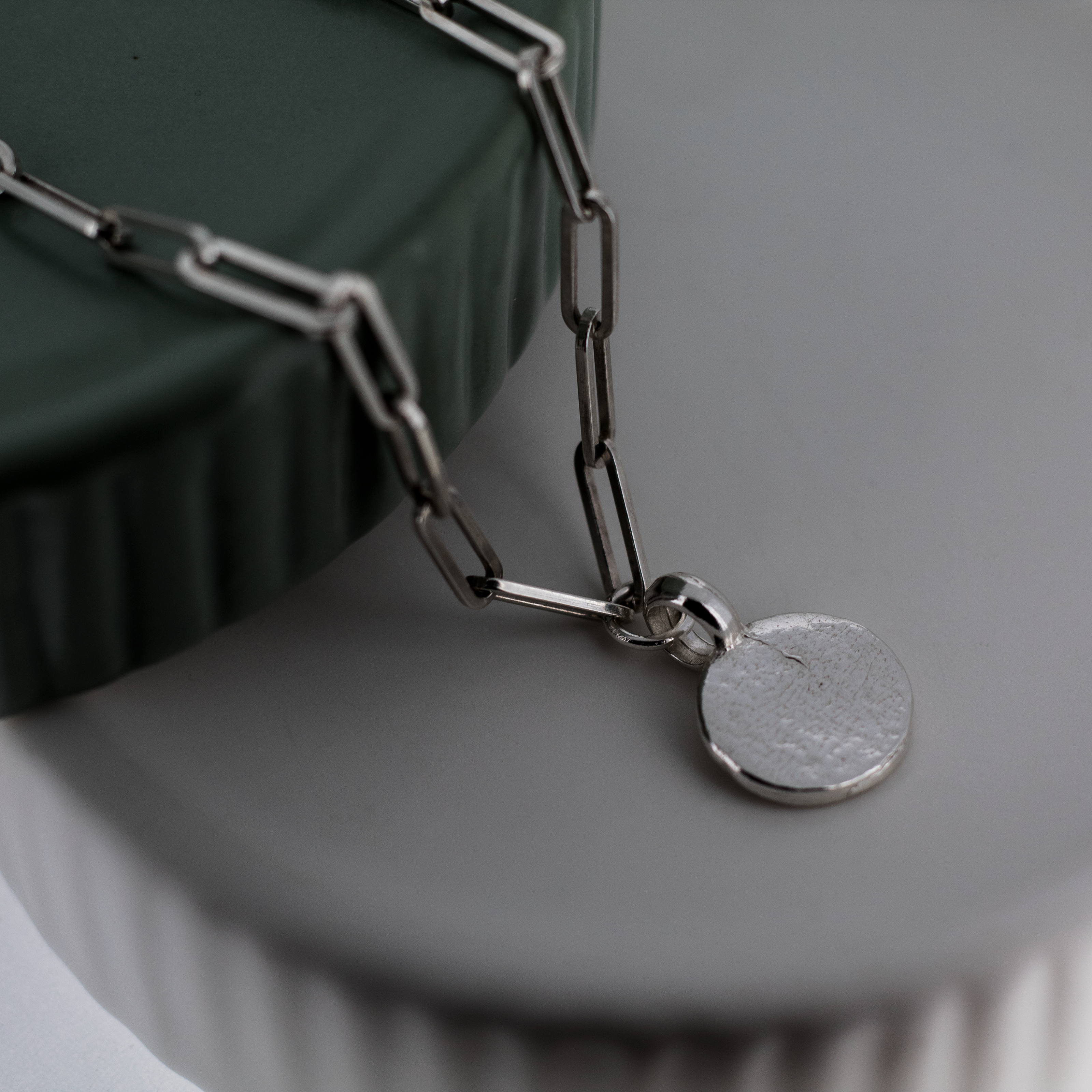 Neumond-Spurenkettenarmband