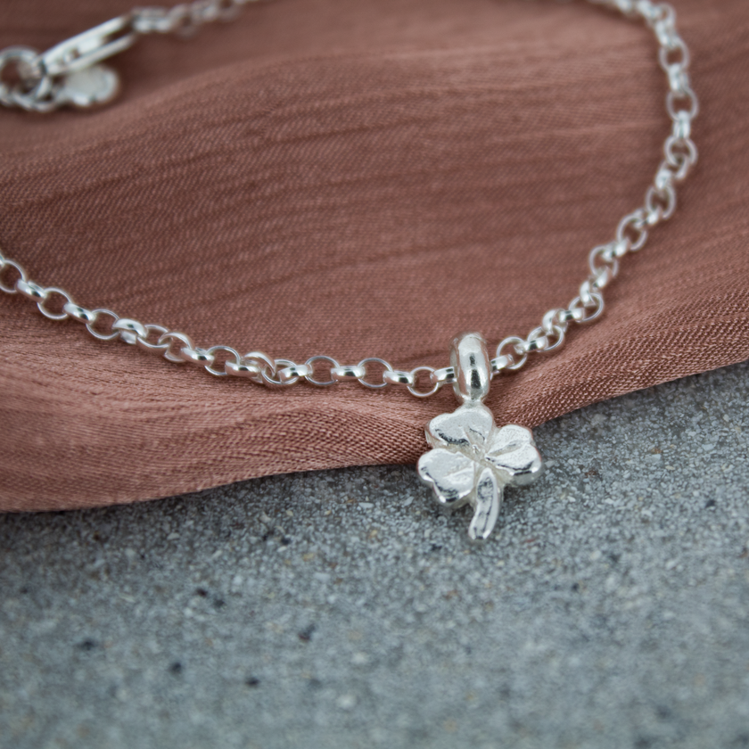 Lucky Clover Chain Bracelet