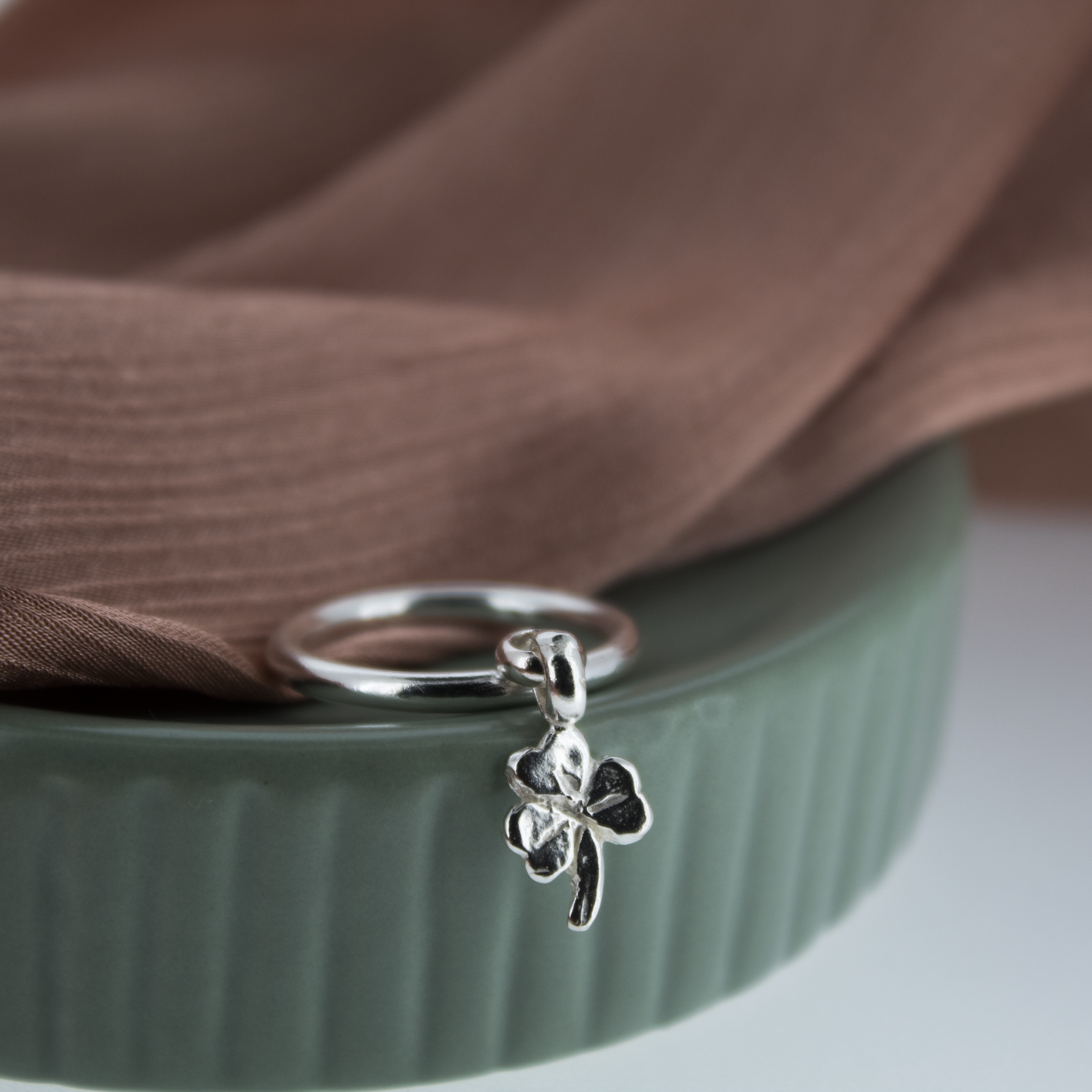 Lucky Clover Dangle Ring