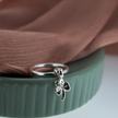Anillo colgante de trébol de la suerte