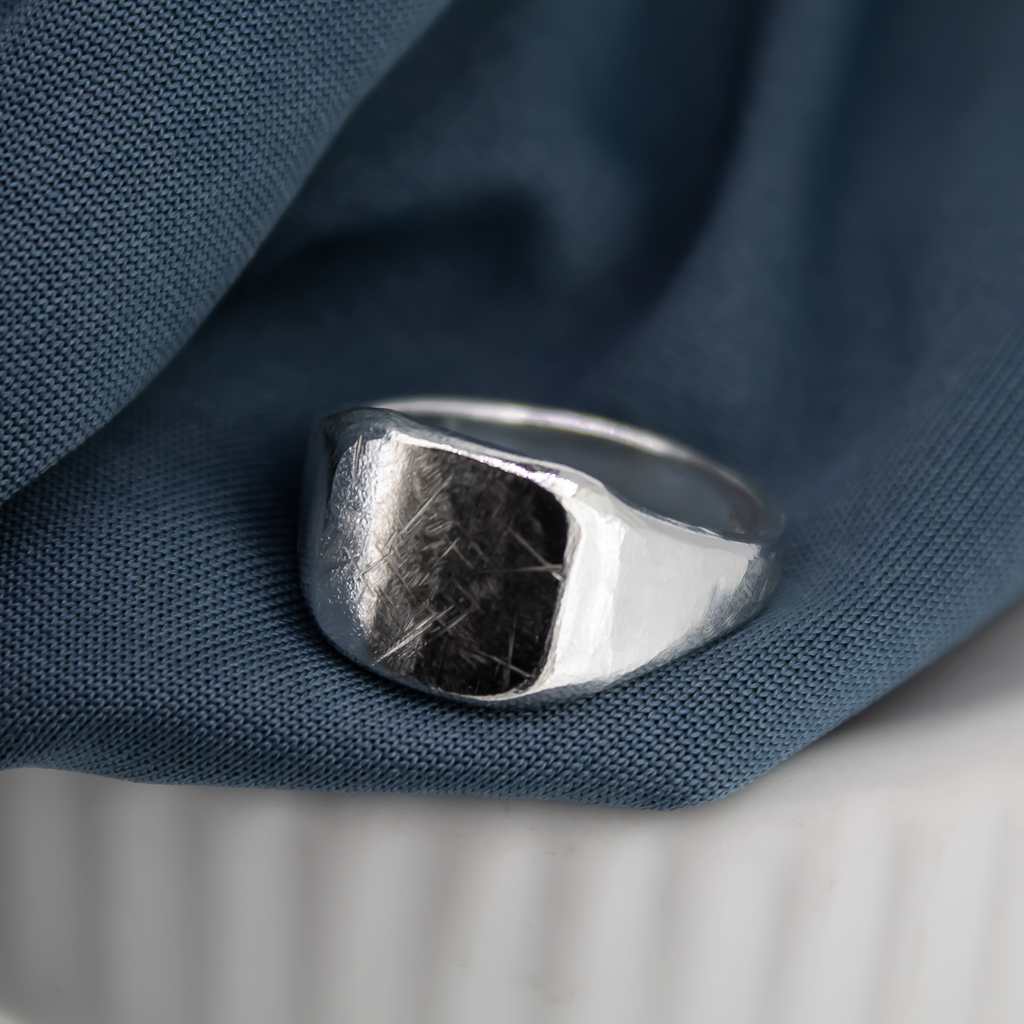 The Square Signet