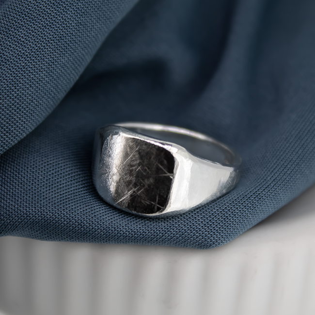 The Square Signet
