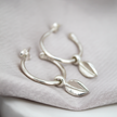 Aretes de aro con dije de hoja