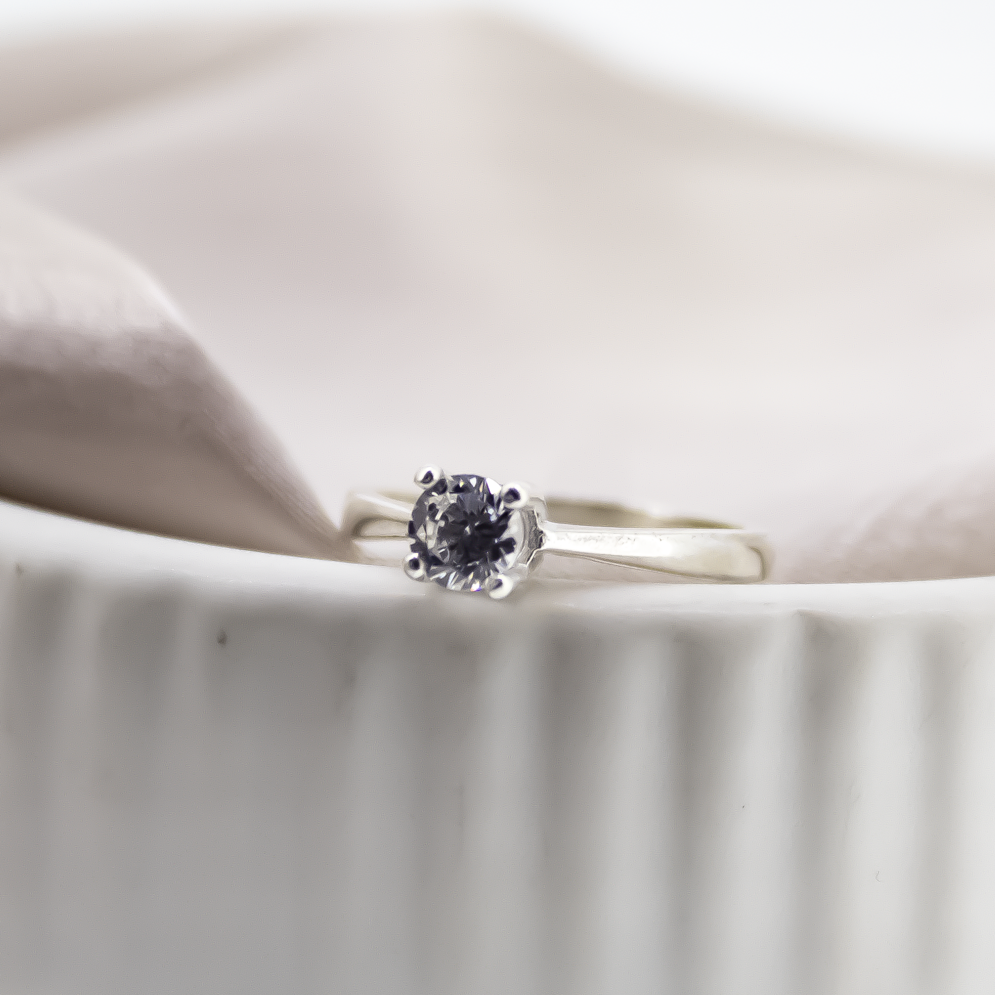 Solitaire Treasured Claw Ring