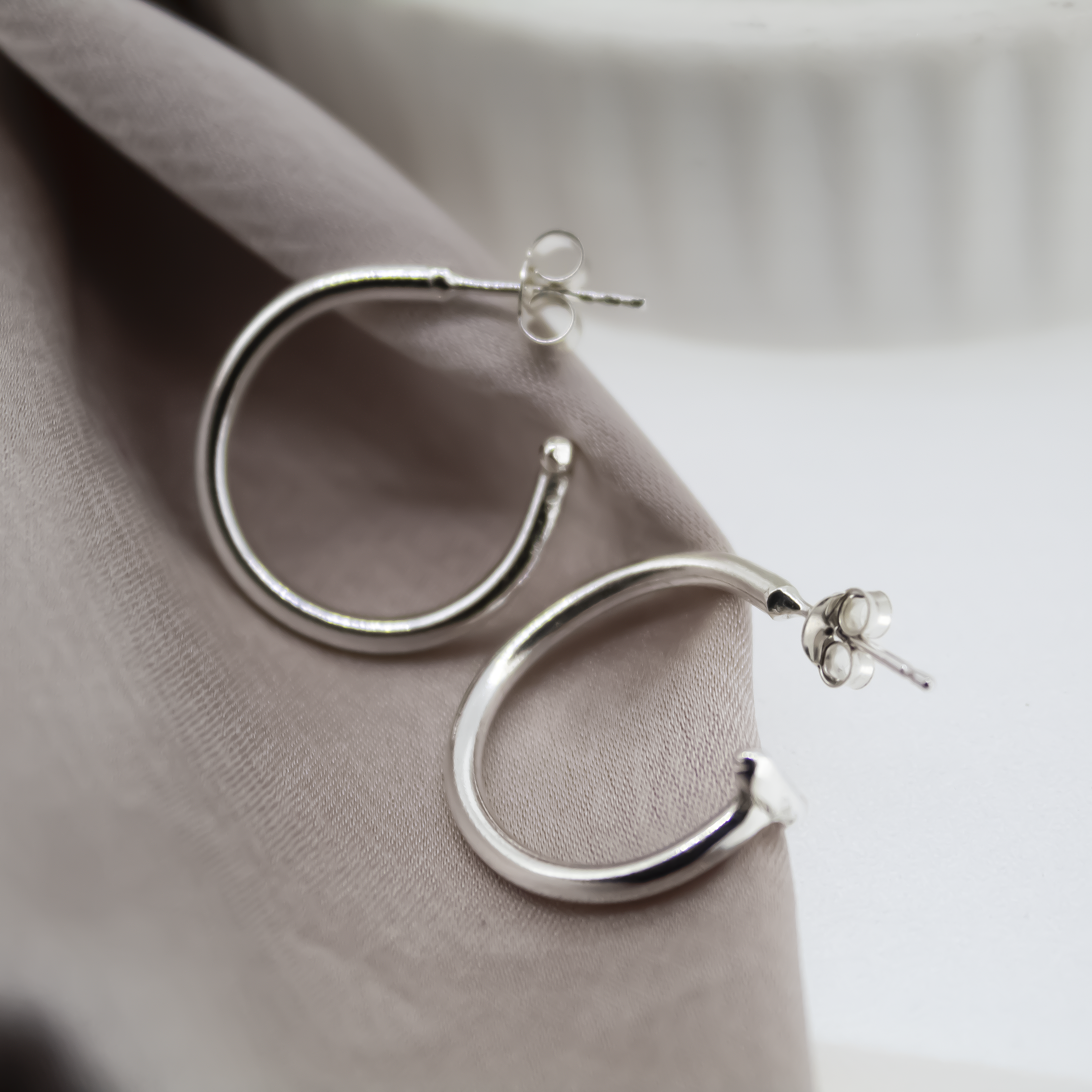 T-Bar Hoops
