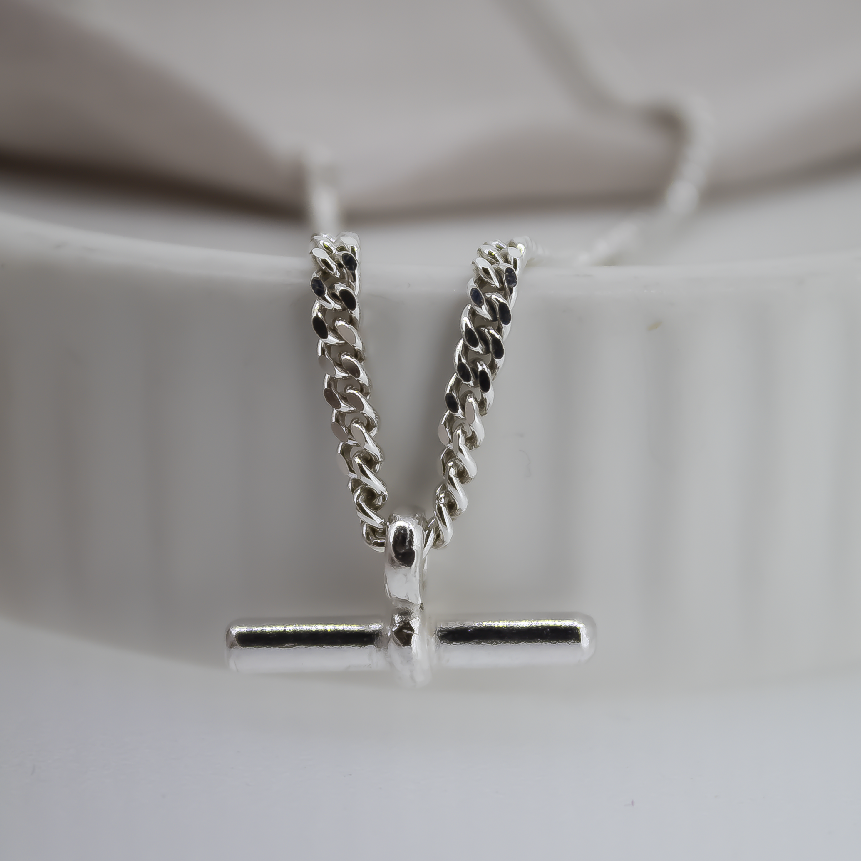 The T-Bar Curb Necklace