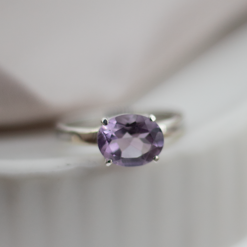 Pink Amethyst oval treasure ring
