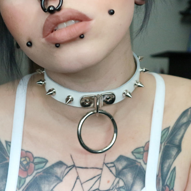 White Leather Studded D and O Ring Choker