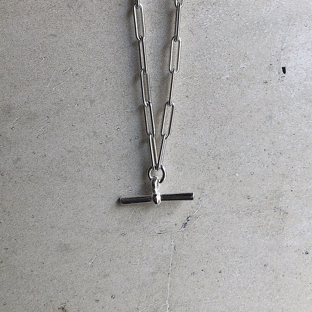 The T-Bar Trace Chain Necklace