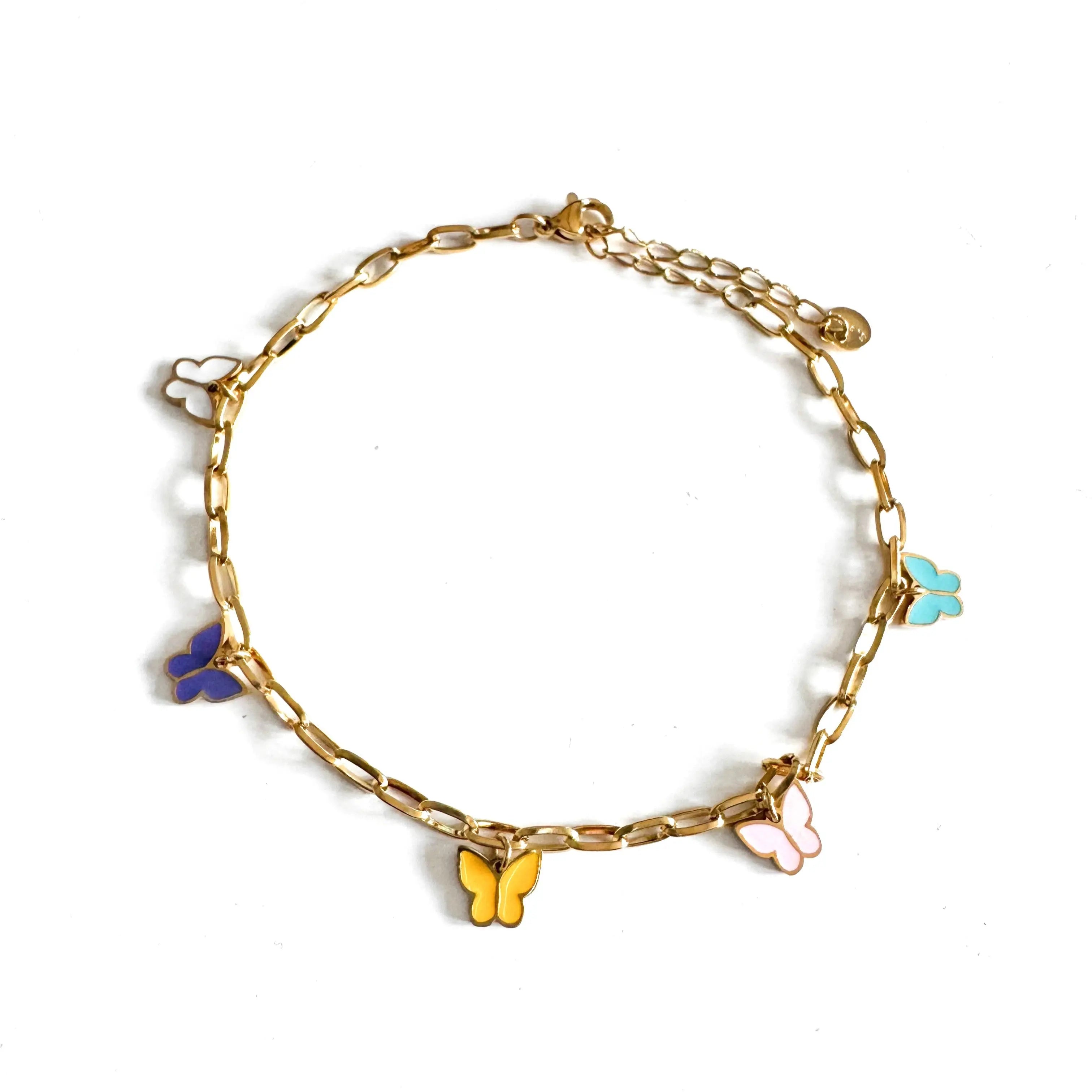 Tobillera con dije de mariposa Yareli Luxe, chapada en oro de 18 quilates