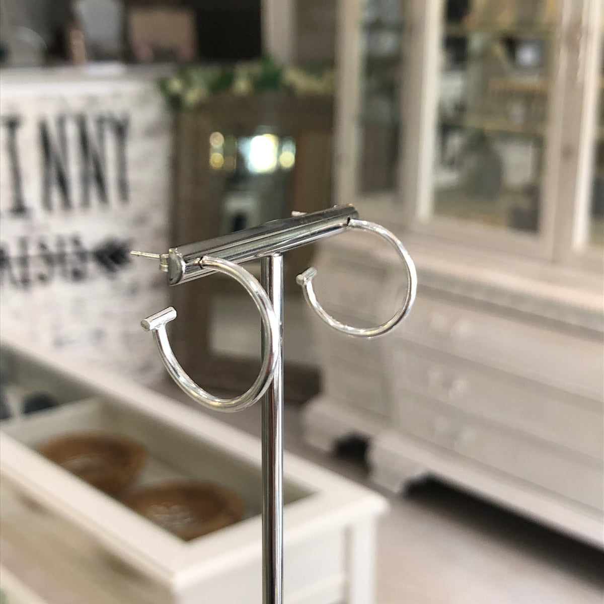 T-Bar Hoops