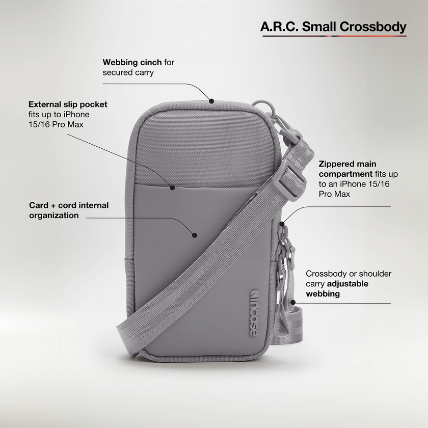 Bolso cruzado pequeño A.R.C. de InCase con poliéster 100 % reciclado ReSpun