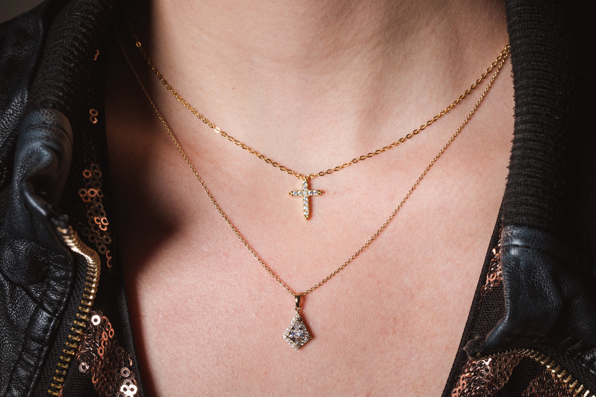 ROCK STAR CROSS GOLD PENDANT