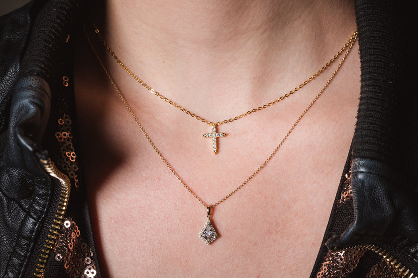 ROCK STAR CROSS GOLD PENDANT