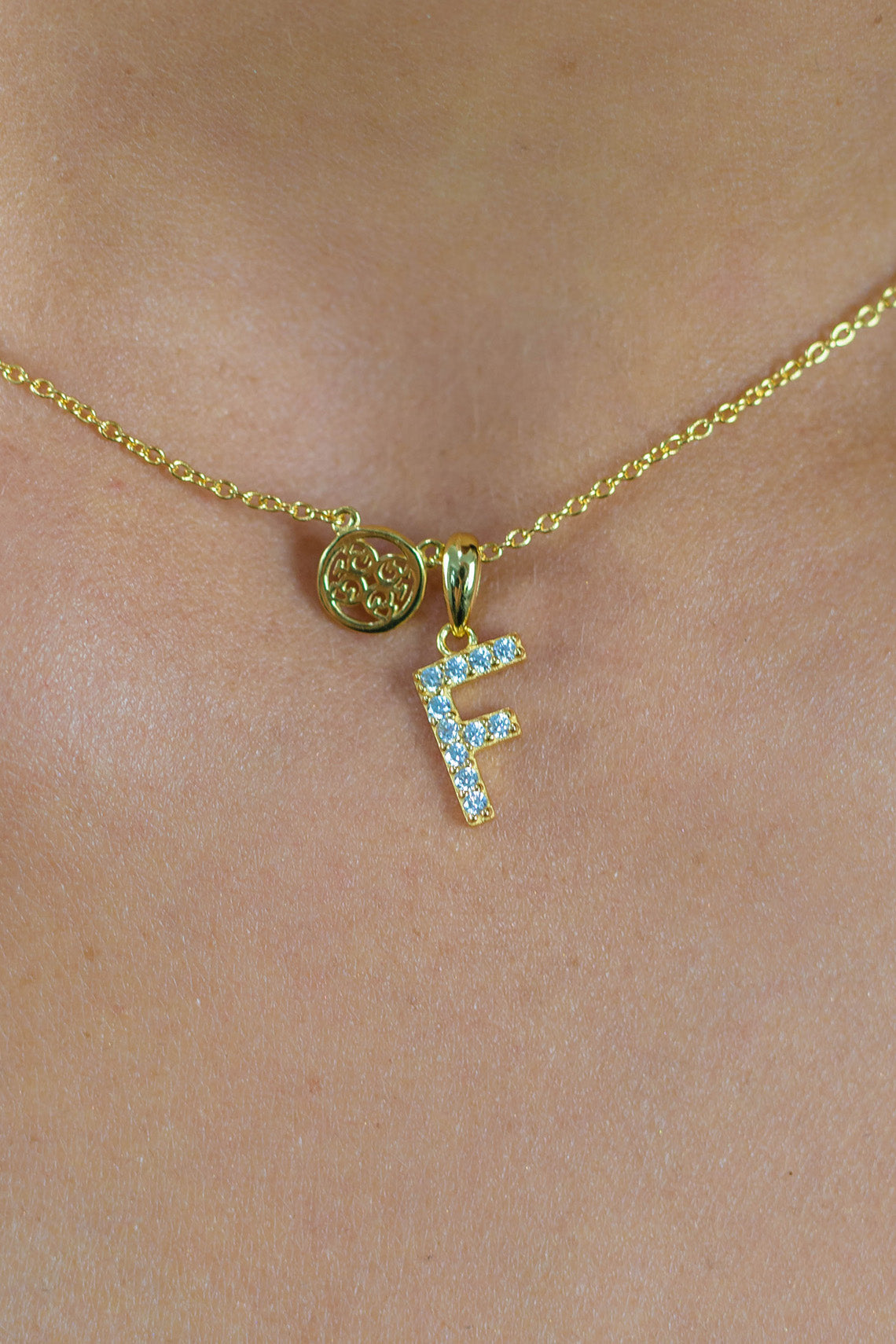 LUXURY LETTERS F INITIAL PENDANT GOLD