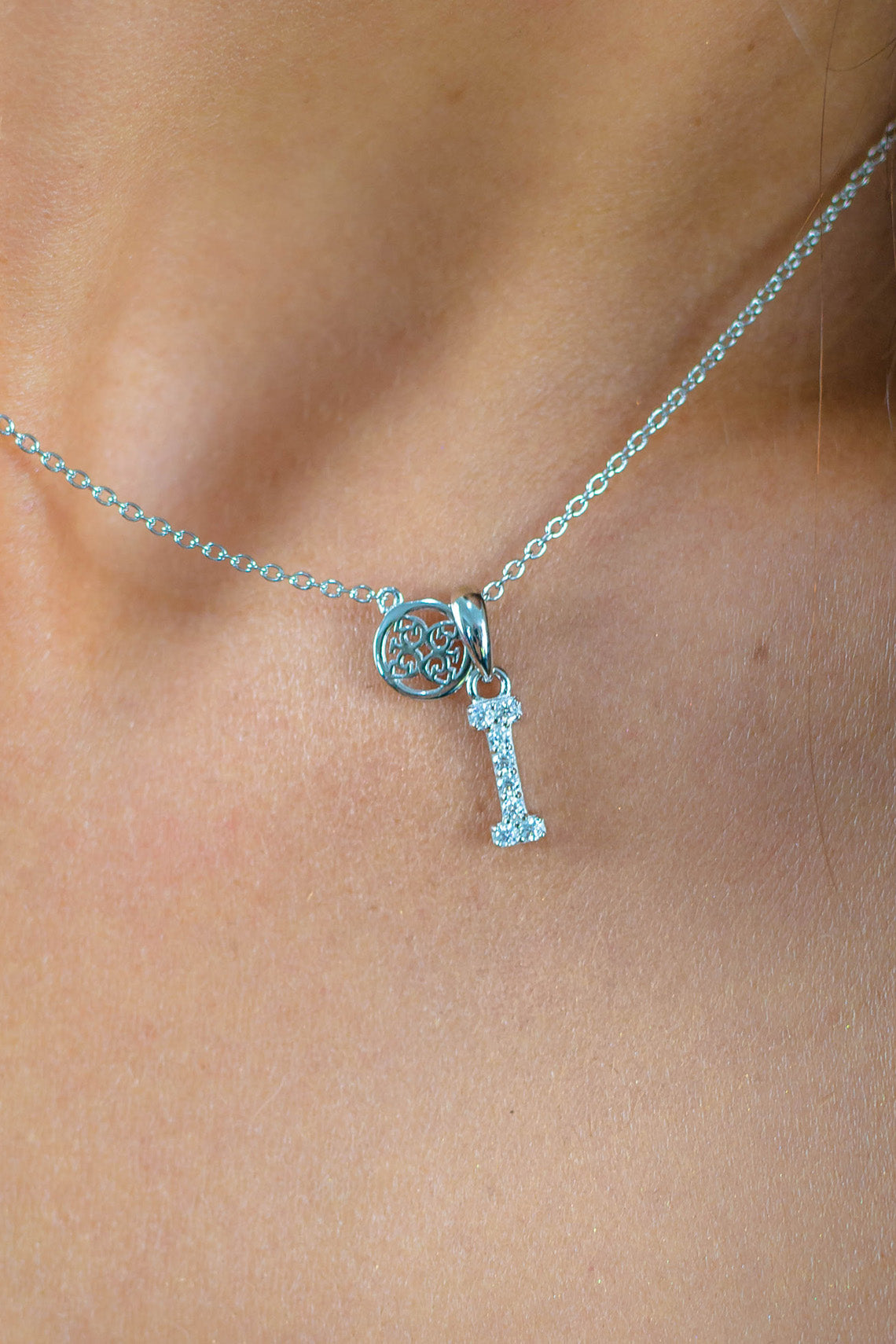 LUXURY LETTERS I INITIAL PENDANT SILVER