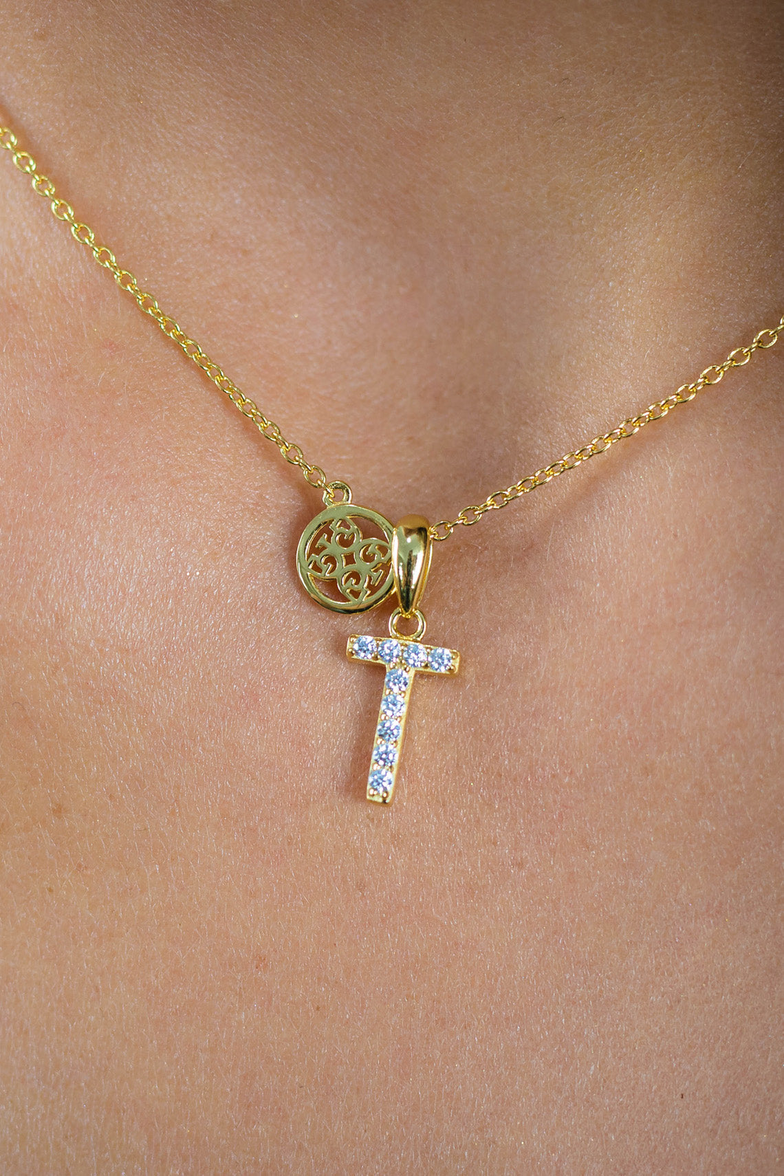 LUXURY LETTERS T INITIAL PENDANT GOLD