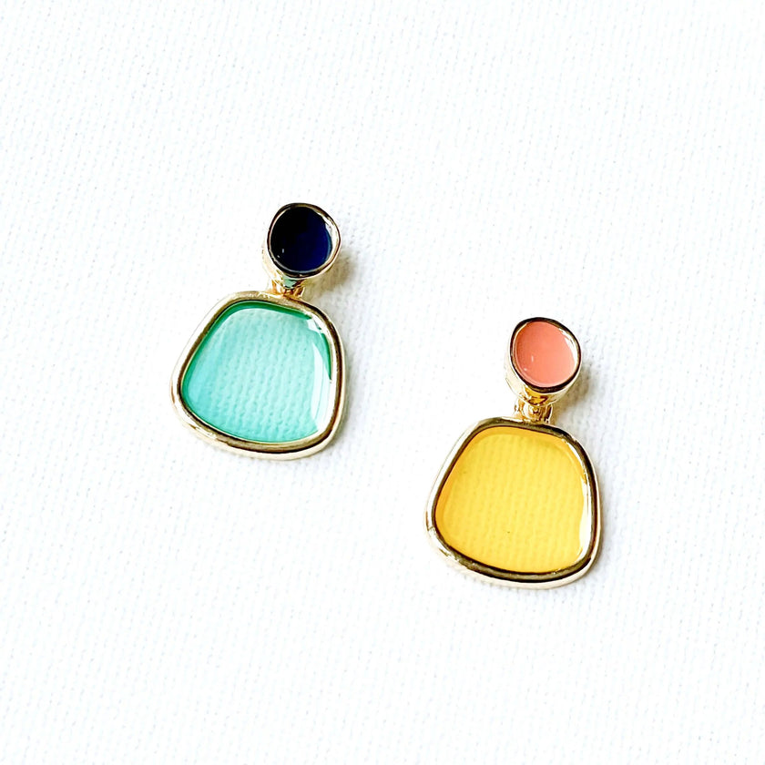 Kitty Mismatch Transparent Earrings