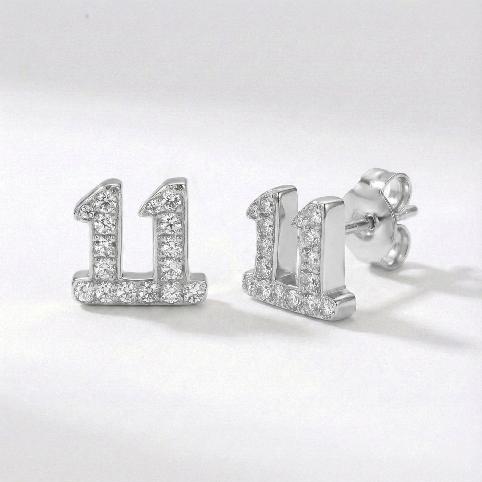 Laila 11:11 Pendientes de tuerca | Plata