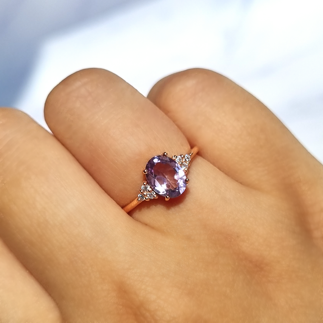 Anillo de amatista lavanda en vermeil de oro rosa de 18k