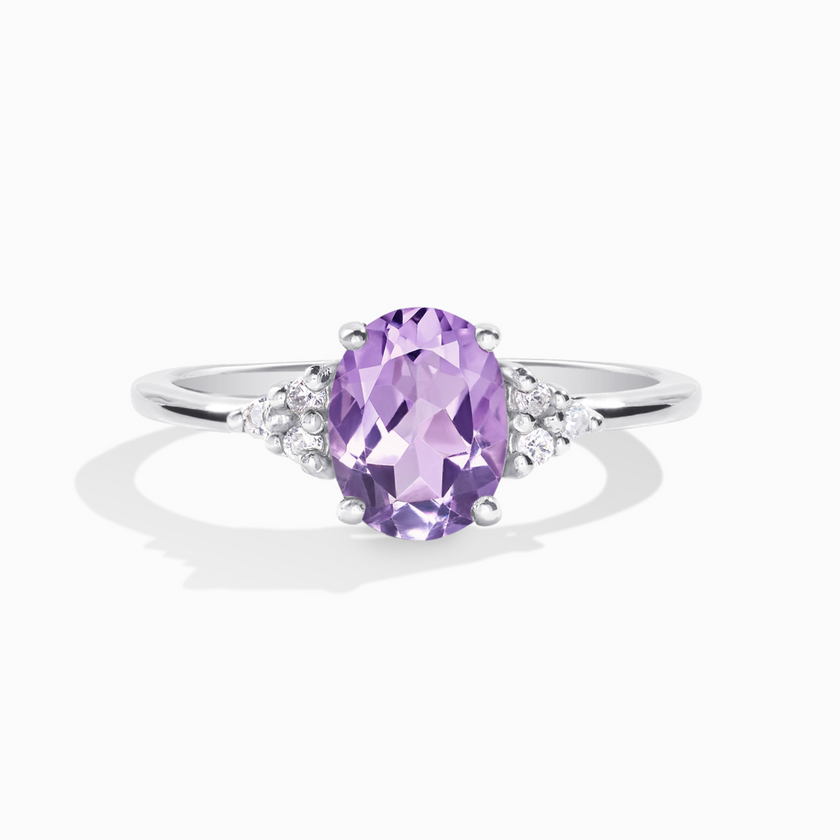 Anillo de amatista lavanda en plata de ley