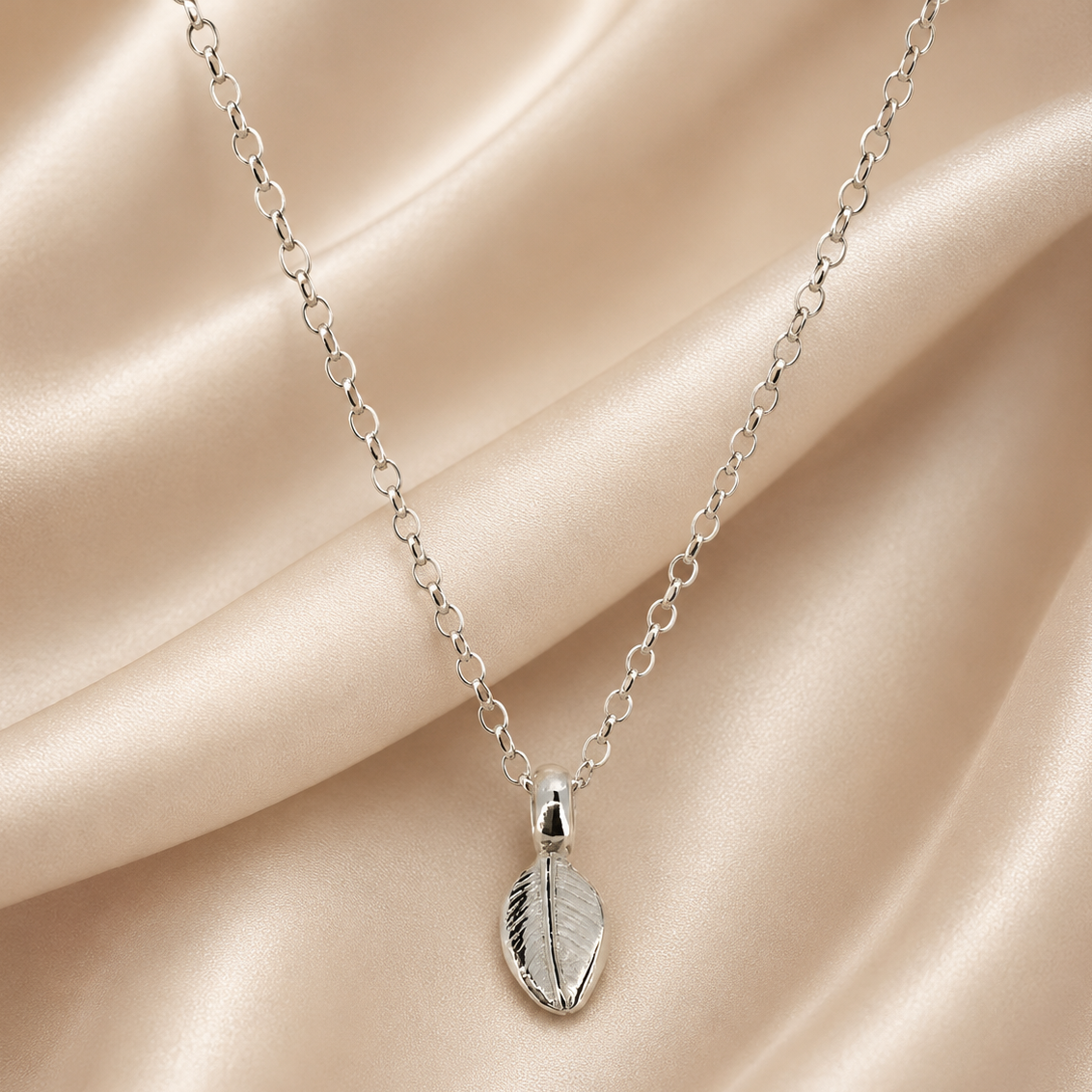 Collar de hoja