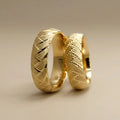 6mm Gold Wedding Band – Artisan Wave Aurelion – 9ct/14ct/18ct Gold
