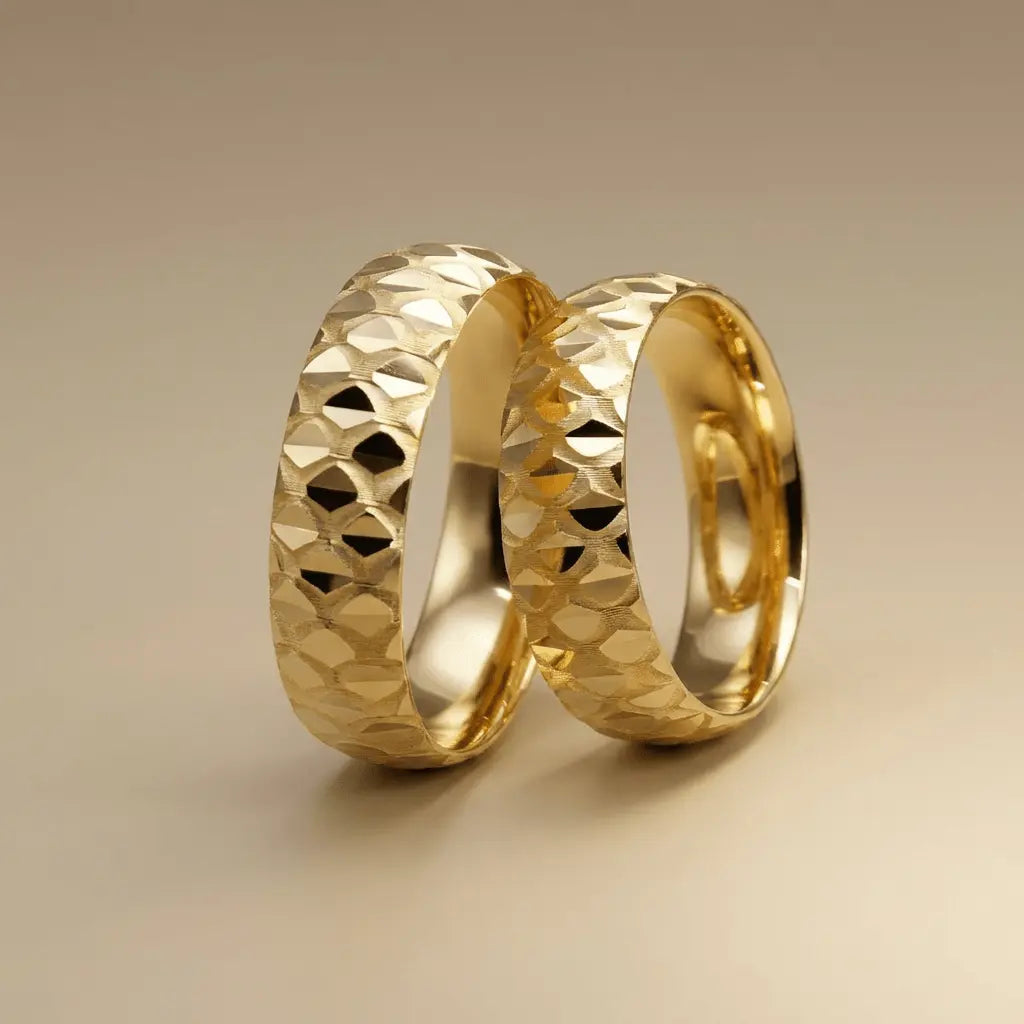 6mm Gold Wedding Band – Faceted Texture Aurora Facet – 9ct/14ct/18ct Gold