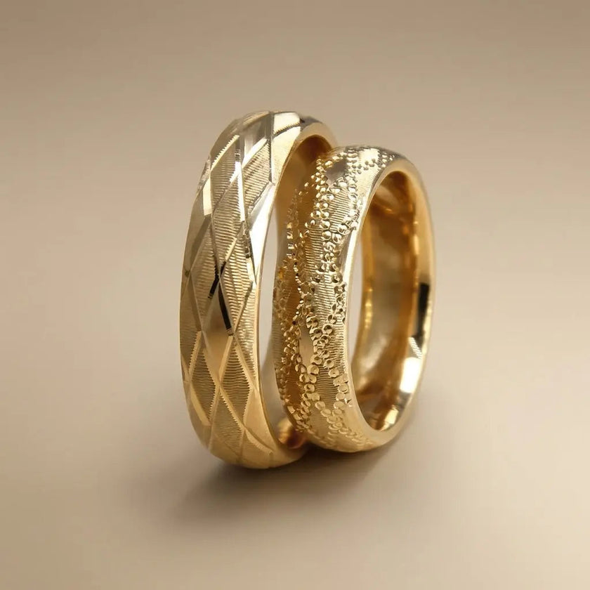 5mm Gold Wedding Band – Faceted Sandblast Wave – 9ct/14ct/18ct Gold