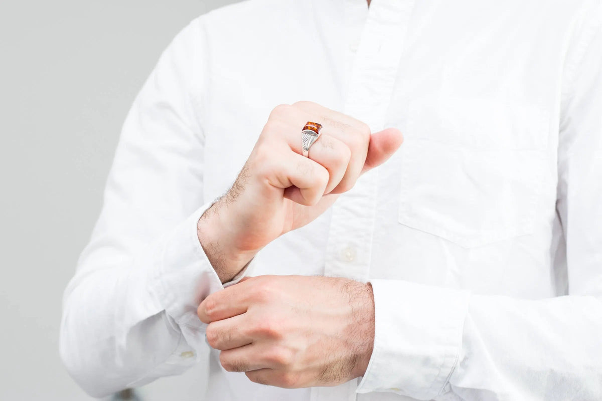 Heren solitaire ring met barnsteen