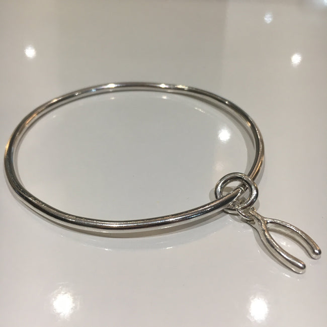 Pulsera con dije de la suerte
