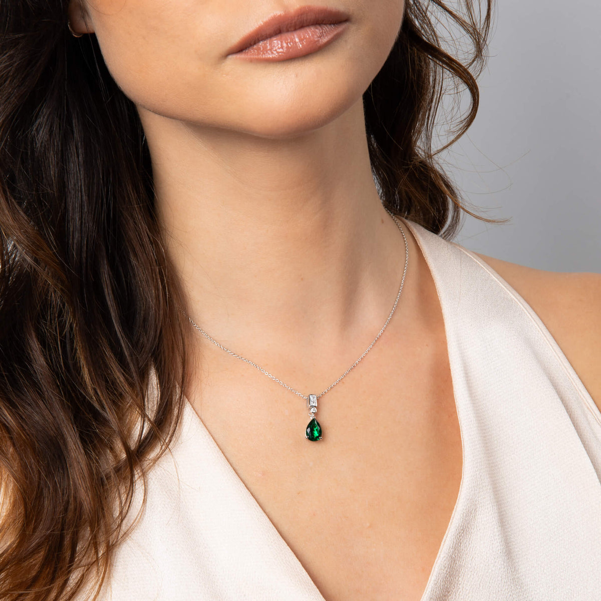 Diamonfire Lünetten- und Tropfenanhänger