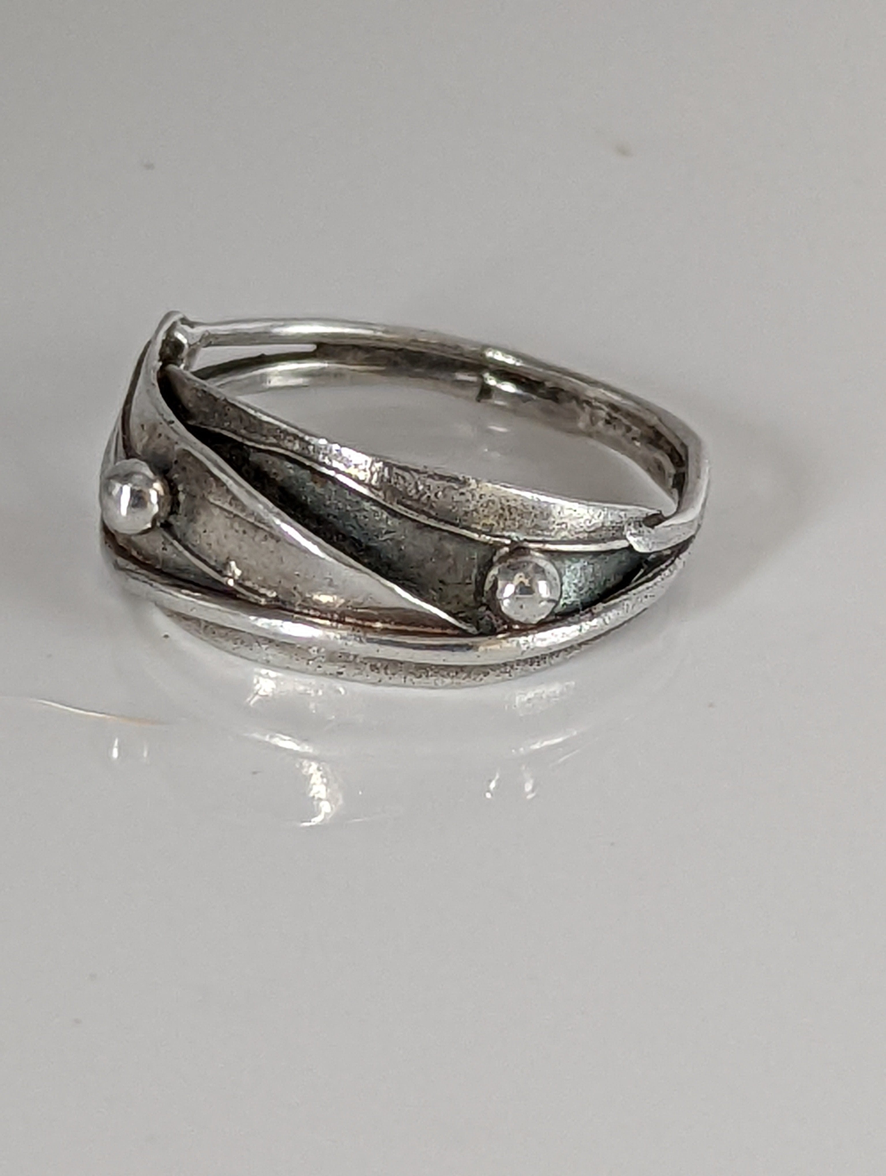 Silver Steed Delicate Silver Leaves ring with Silver Buds