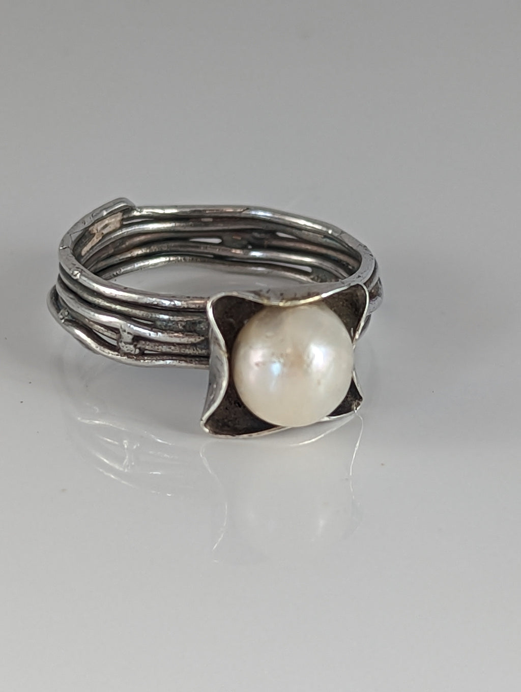 Silver Steed Wired Ring with Pearl