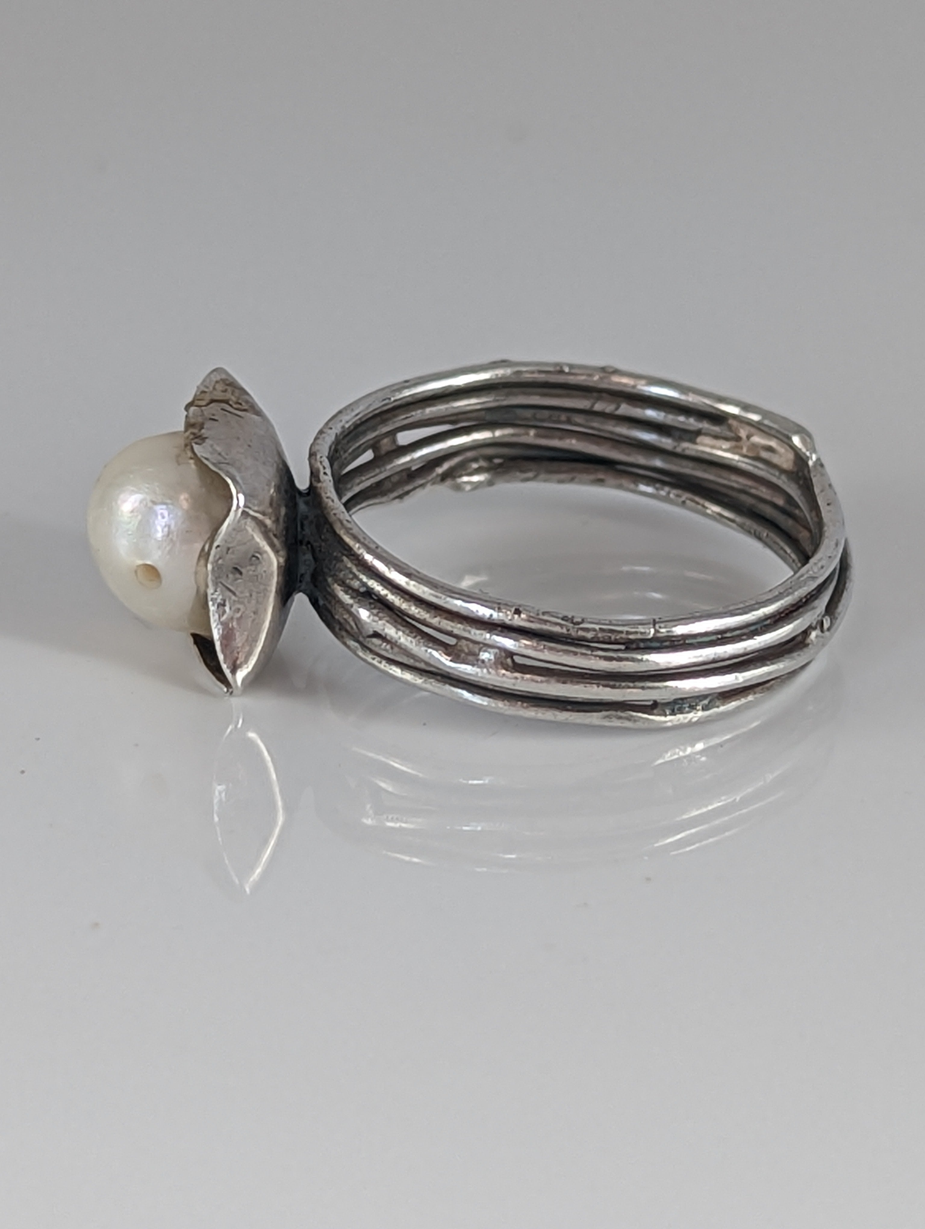 Silver Steed Wired Ring with Pearl
