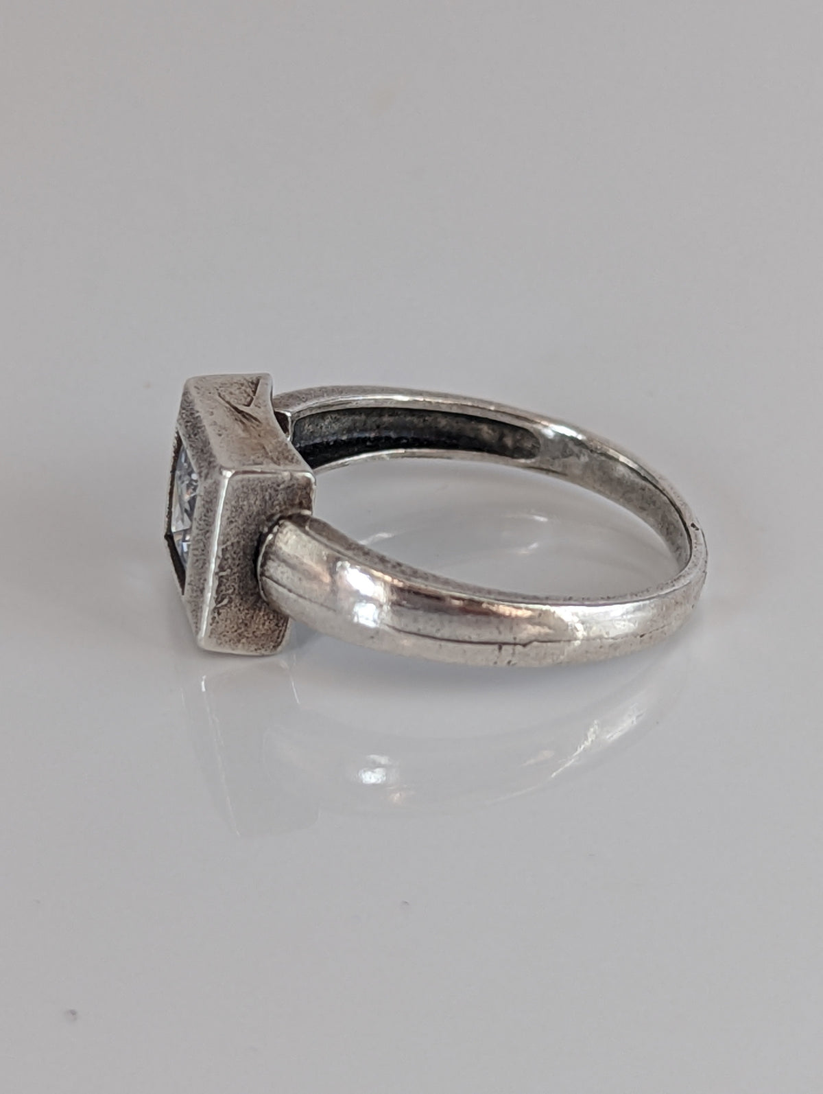 Silver Steed Silver Zirconia Square Ring