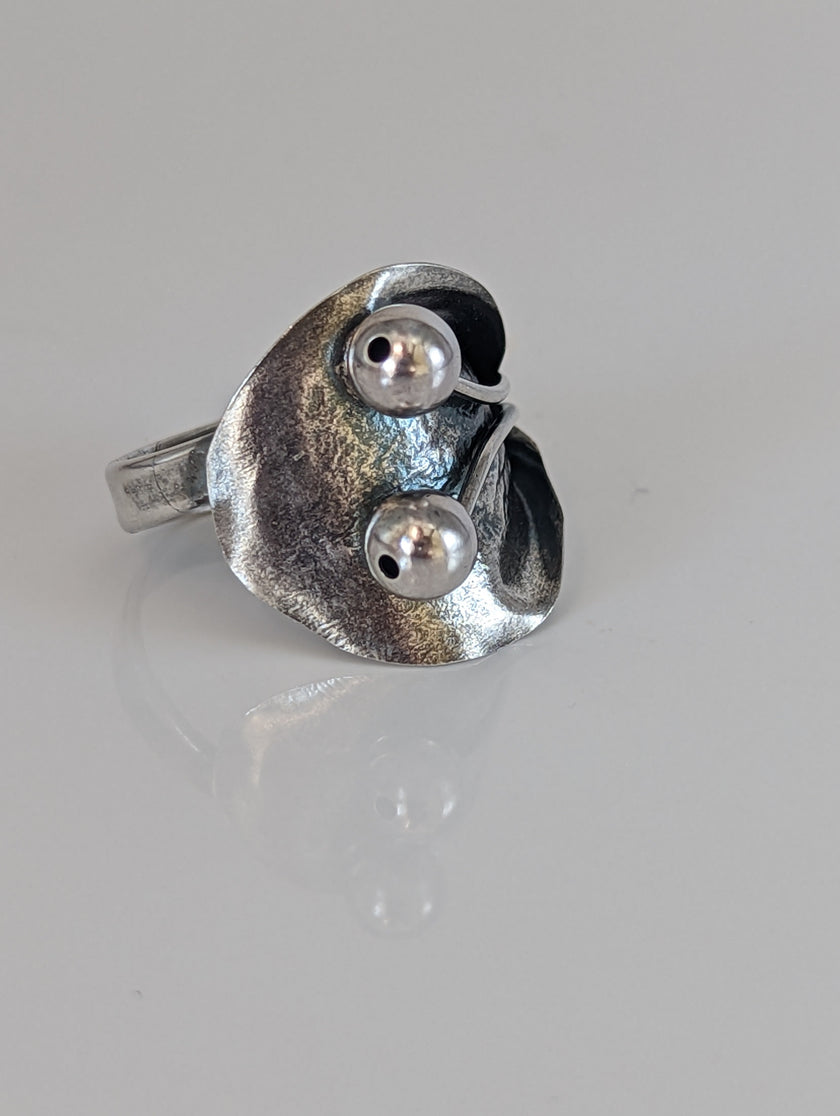 Silver Steed Big Leaf with Ornament Silver Ring