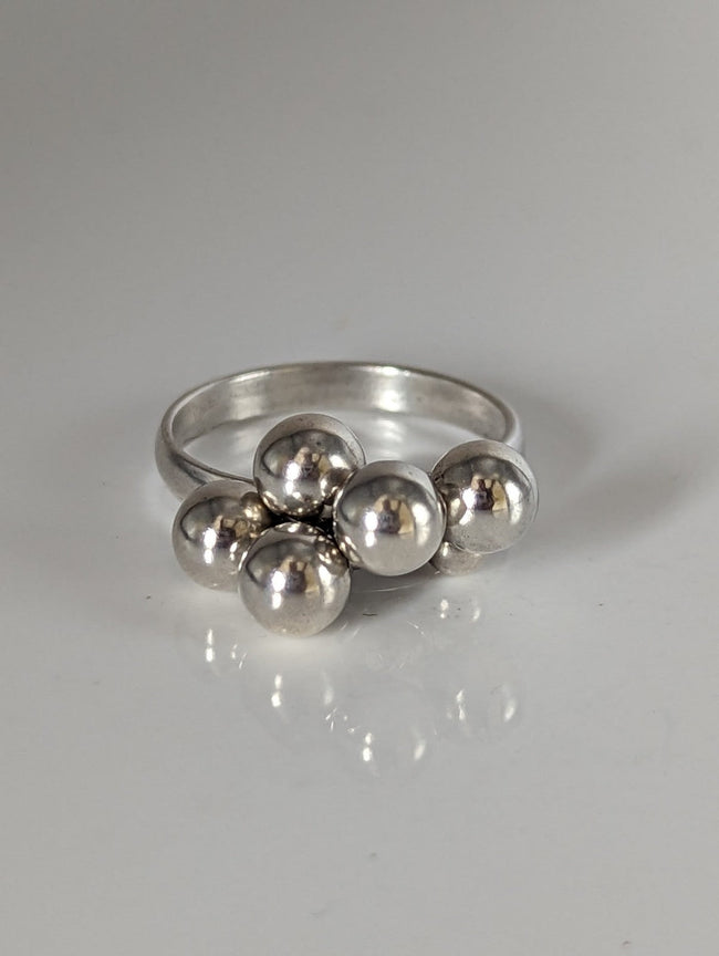 Silver Steed Jiggly Balls Silver Ring