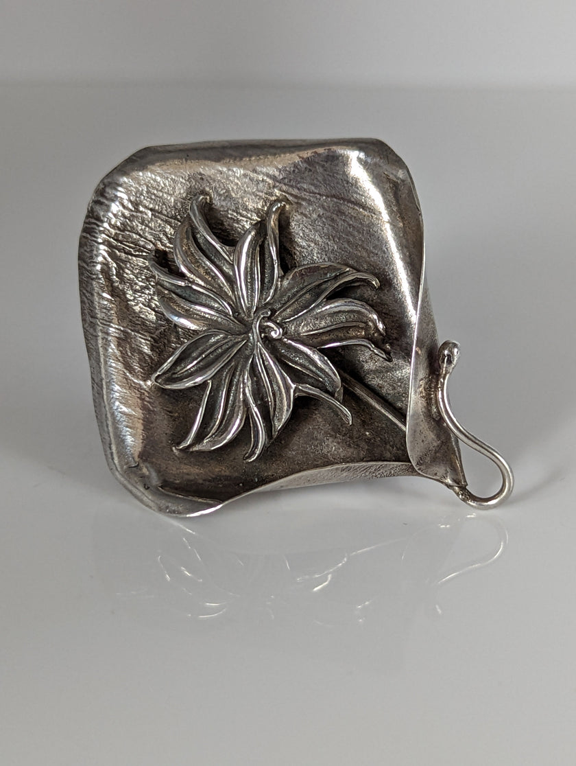 Silver Steed Unique, Extravagant Leaf Rings with motive
