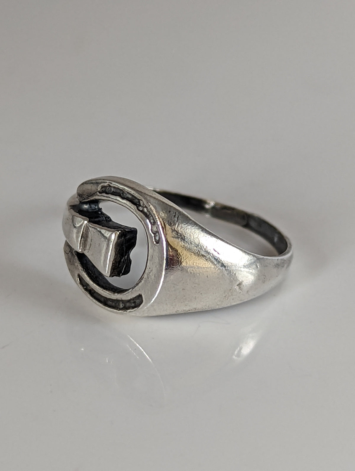 925 Silver Horseshoe Ring – Equestrian Symbol & Gift for Him or Her