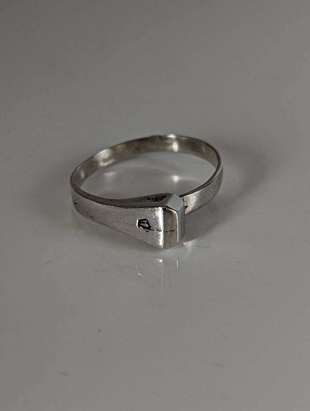 925 Silver Hoof Nail Ring – Handmade Equestrian Gift for Him or Her