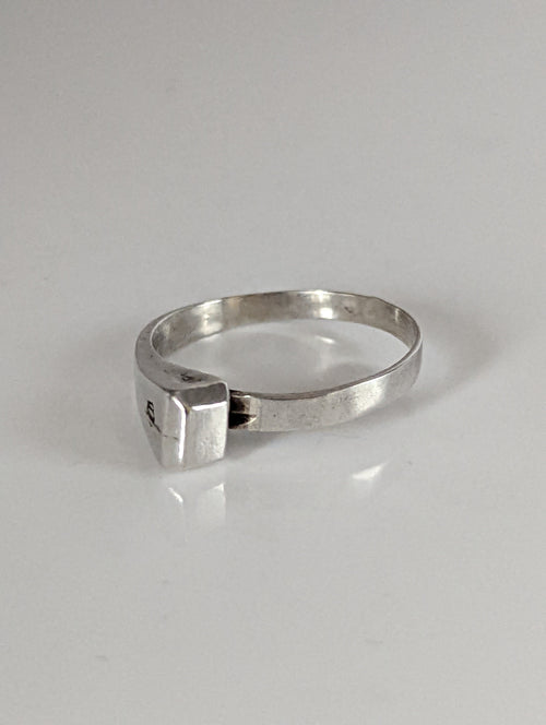 925 Silver Hoof Nail Ring – Handmade Equestrian Gift for Him or Her