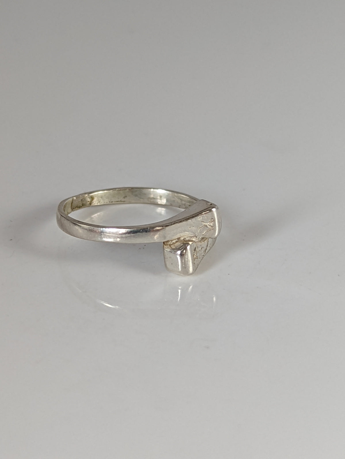 925 Silver Hoof Nail Ring – Equestrian Gift for Him & Her