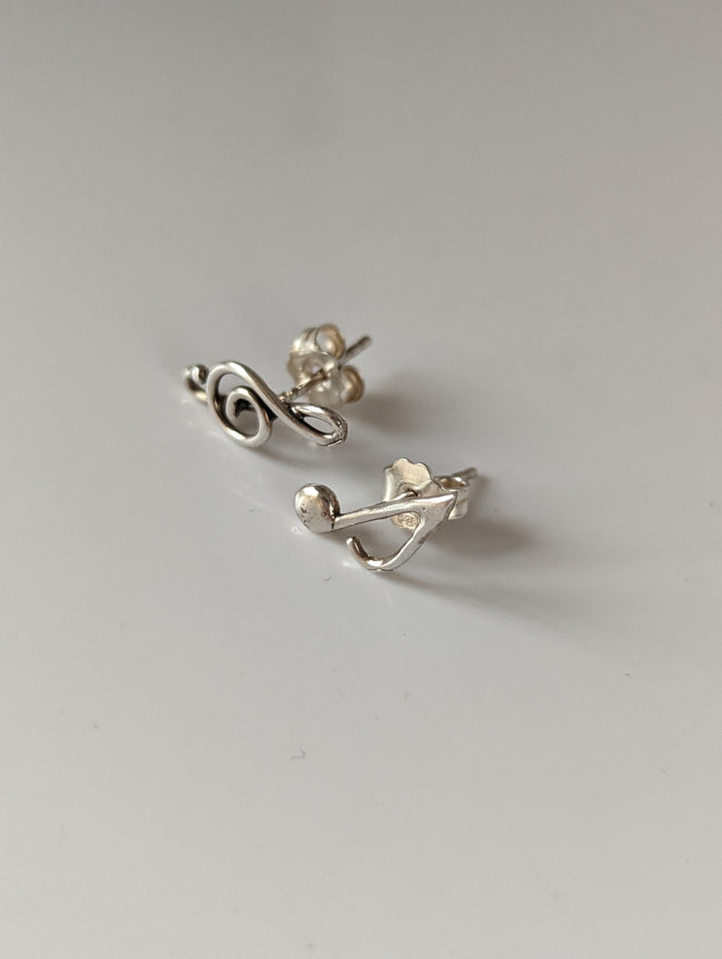 Silver Steed Celf & Note Stud Earrings
