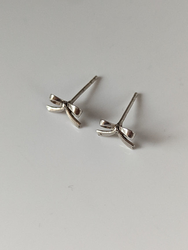 Silver Steed Bow Stud Earrings
