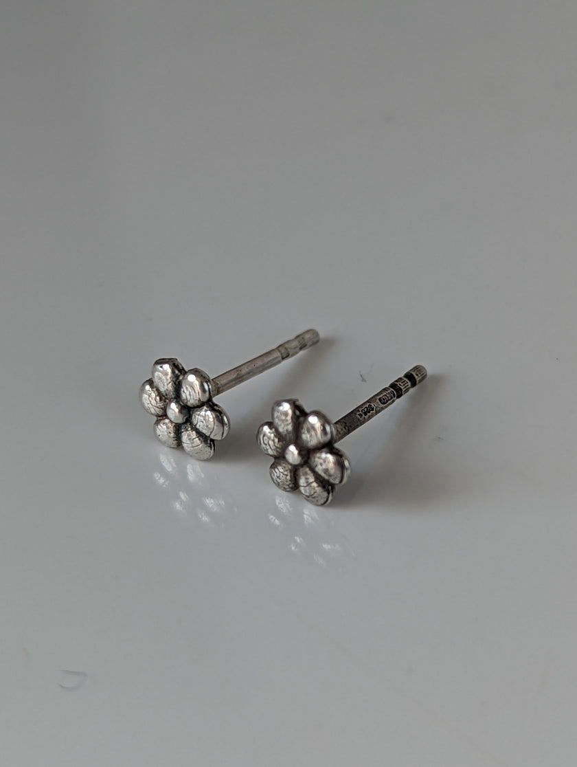 Silver Steed Margaret Flower Stud Earrings