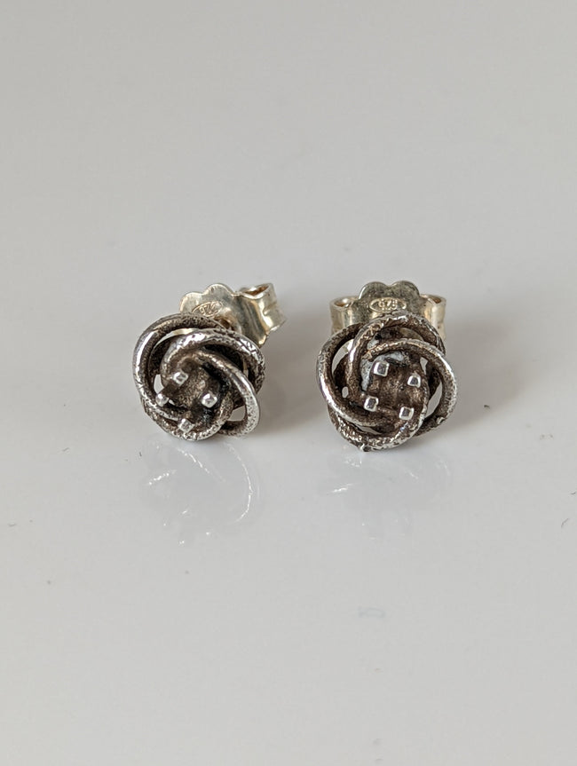 Silver Steed Rope Flower Stud Earrings