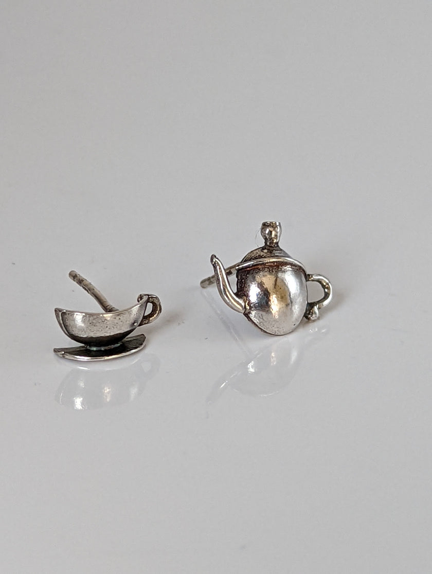 Silver Steed Tea Set Stud Earrings
